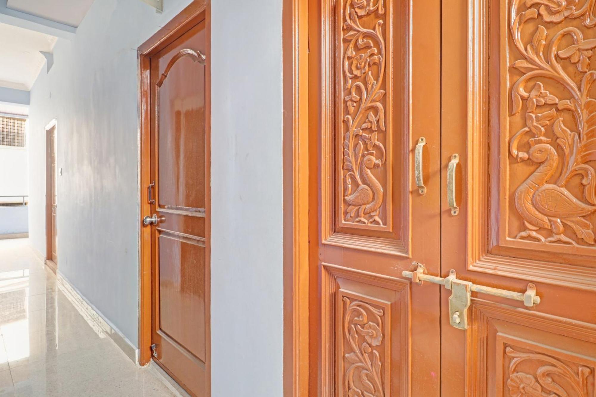 Super Hotel O Rbs Square Langer Houz Haidar Sahibguda Luaran gambar